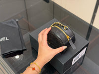 Round Clutch with Chain