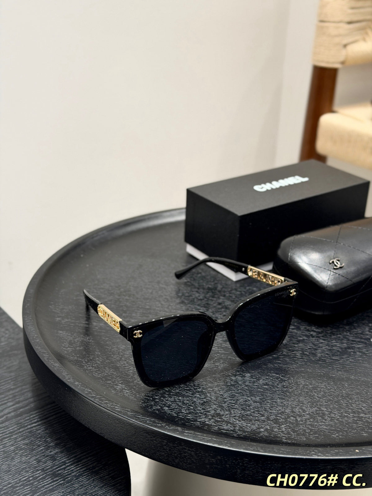 5559 Rectangle Logo Sunglasses