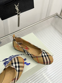 26WF Check Ballet Flats