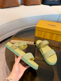 Feel Slide Sandals
