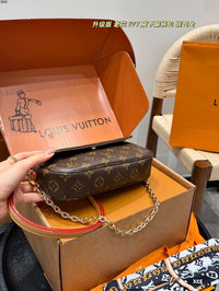 Ivy Wallet On Chain Bag
