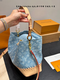 Capucines Bag