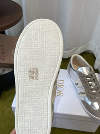 26S Ribbon Sneakers