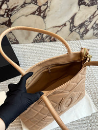 Medallion Tote