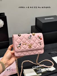 Lambskin Wallet on Chain