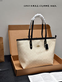City Tote Bag