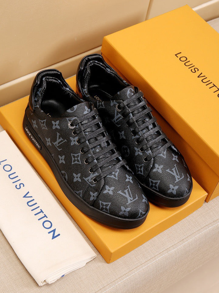 Low Top Sneakers
