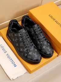 Low Top Sneakers