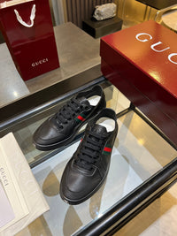 Stretch Low Top Trainers