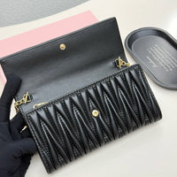 Matelassé Leather Wallet