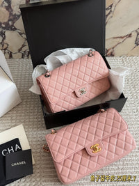 25 Caviar Leather Flap Bag