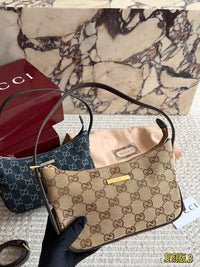 Lady Lunetta Shoulder Bag