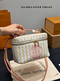 Nice Mini Vanity Case