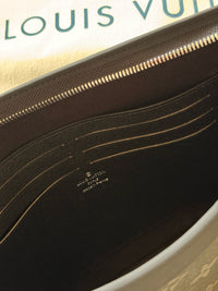 Pochette Voyage MM Monogram Eclipse