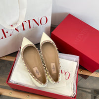 Garavani Rockstud Ballet Flats