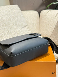 S Lock Messenger Black Leather