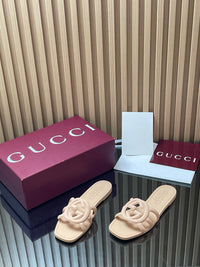 Interlocking G Slide Sandals