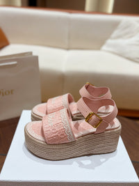 Dentelle Wedge Sandals