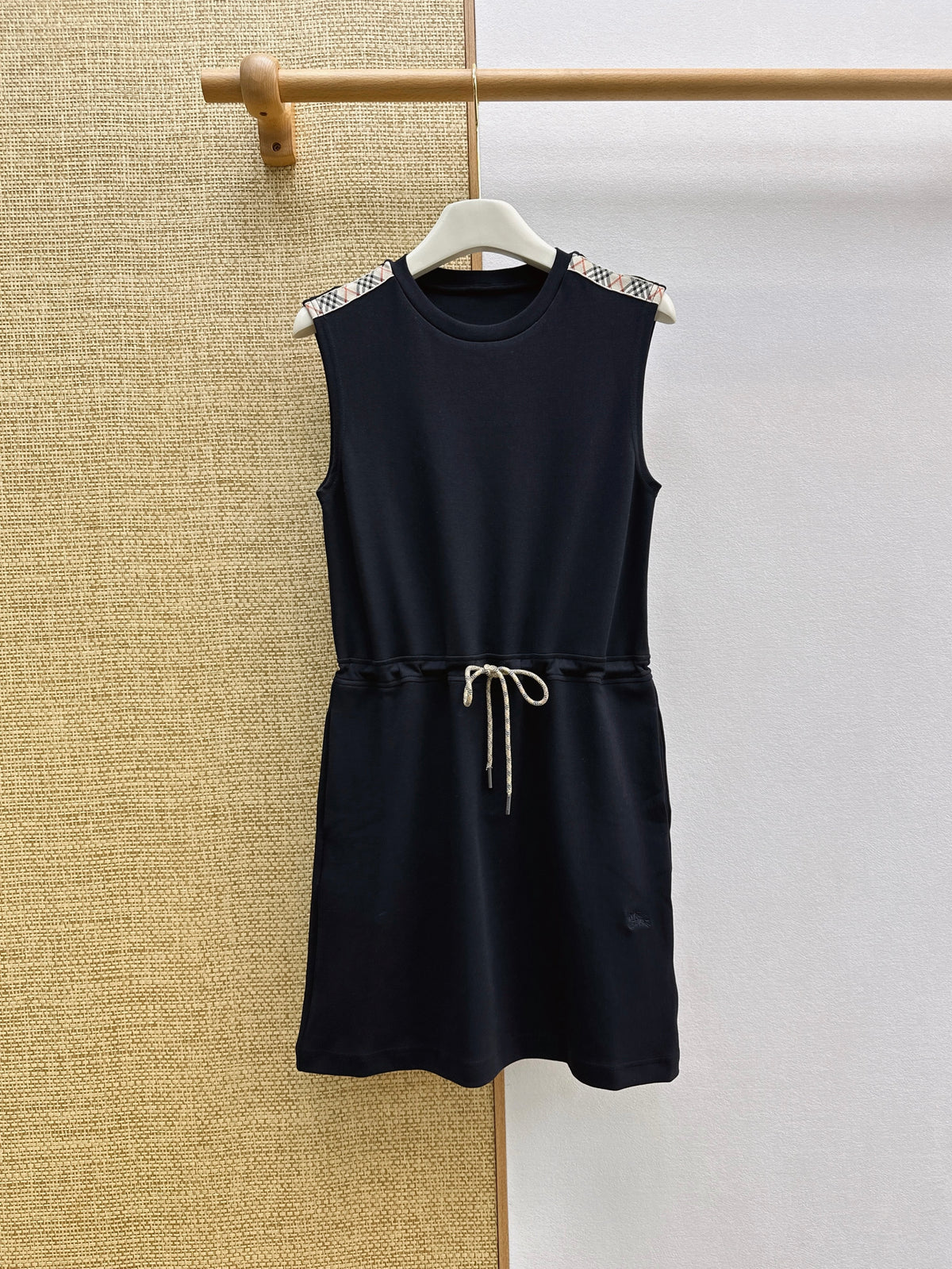 Sleeveless Check Shoulder Jersey Dress