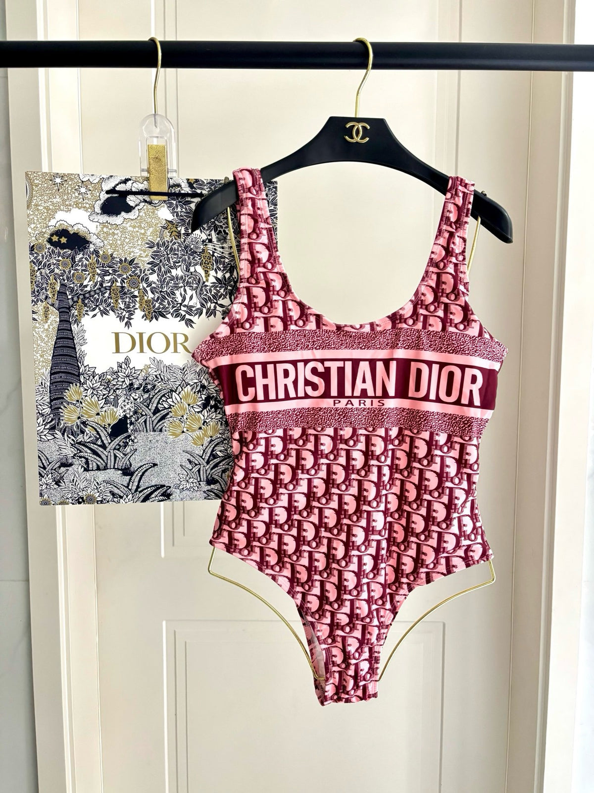 Logo One Piece Set