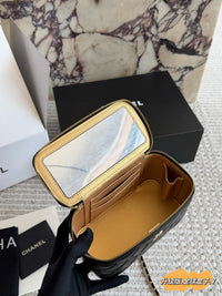 Pearl Crush Vanity Bag