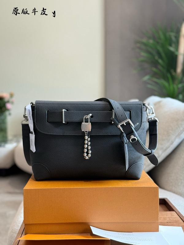 Steamer Crossbody