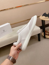 G Move Sneakers