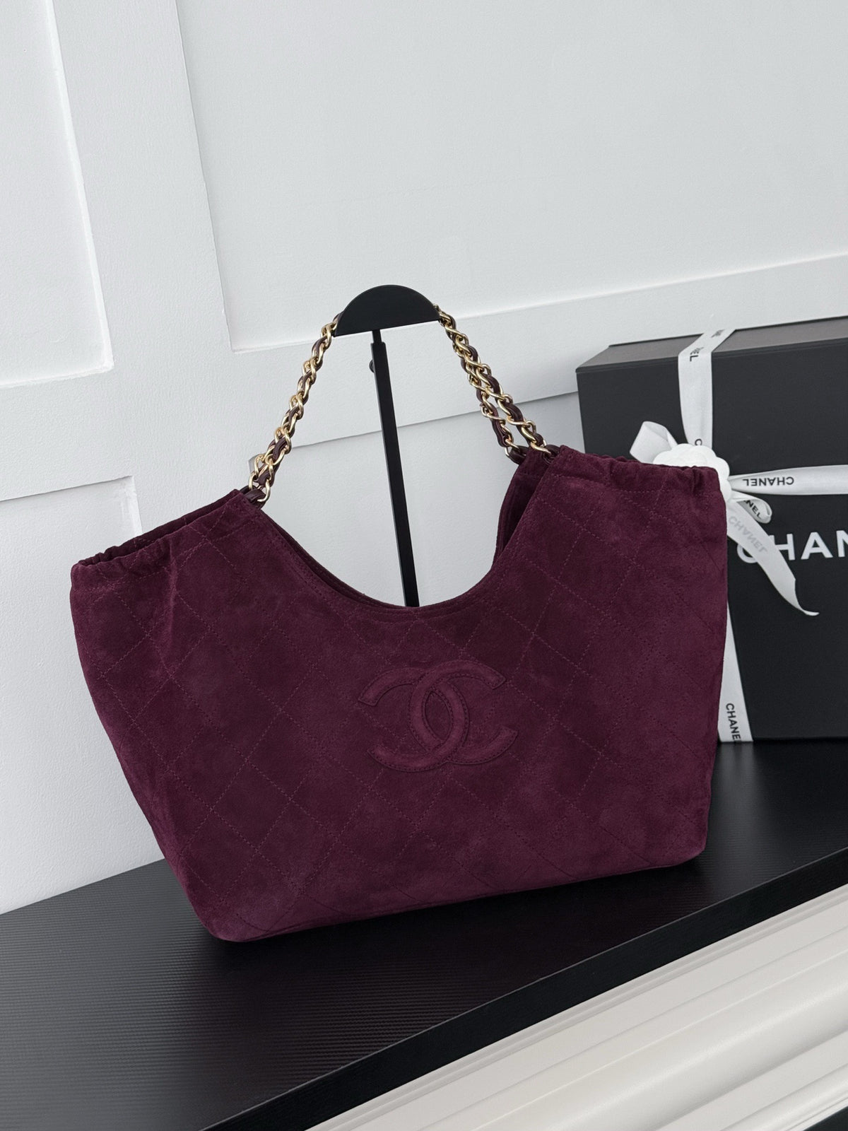 26C Suede Shopping Tote