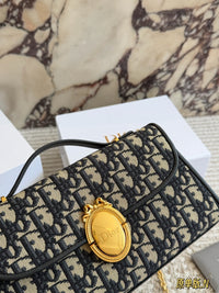 Médaillon Pouch