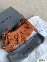 Le Cagole Shoulder Bag
