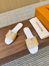 Capri Flat Mules