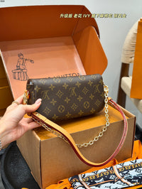 Ivy Wallet On Chain Bag