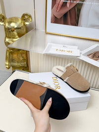 Médaillon Buckle Mules