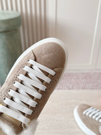 26S Time Out Sneakers