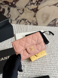 Classic Flap Cardholder