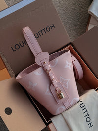 All In BB Bucket Bag