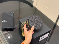 Round Clutch with Chain