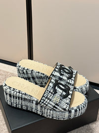 26K Platform Slides