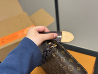 Pochette Coussin Chain Pouch