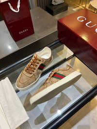 Stretch Low Top Trainers