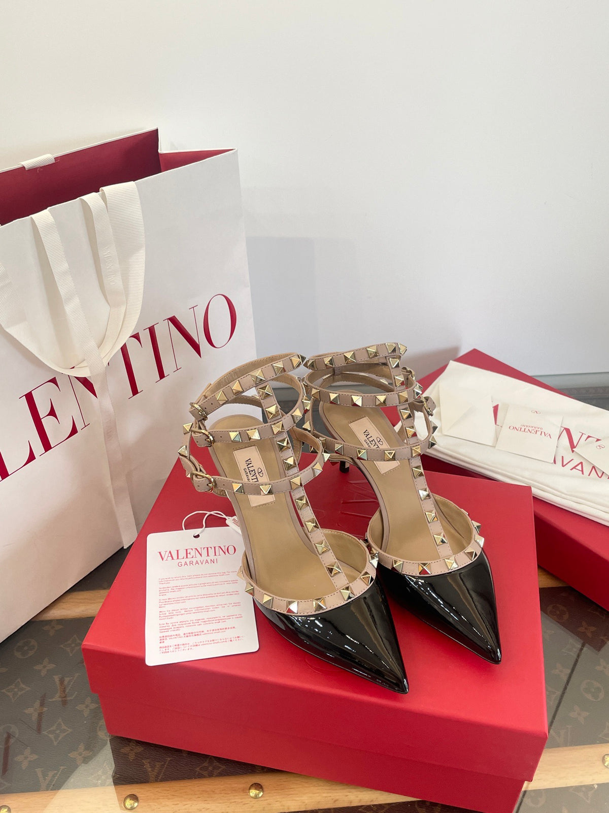Garavani Rockstud Patent Leather Pumps 6.5cm