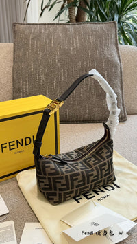 Simply Shoulder Bag