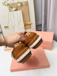 Gymnasium Sneakers