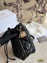 D-Motion Bucket Bag