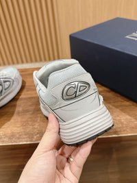 B30 Sneakers