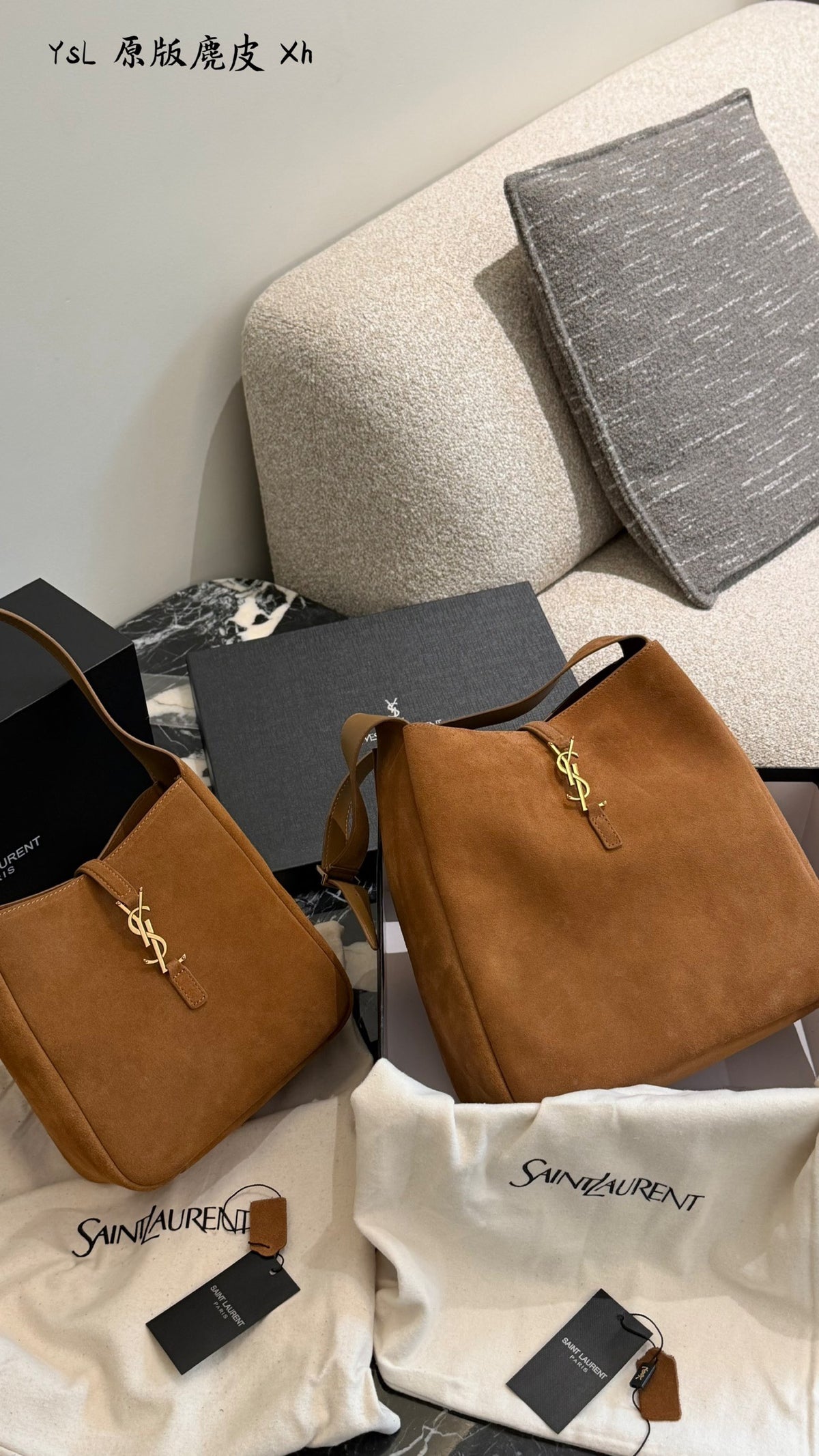 Le 5 à 7 Shoulder Bag