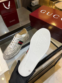 Stretch Low Top Trainers