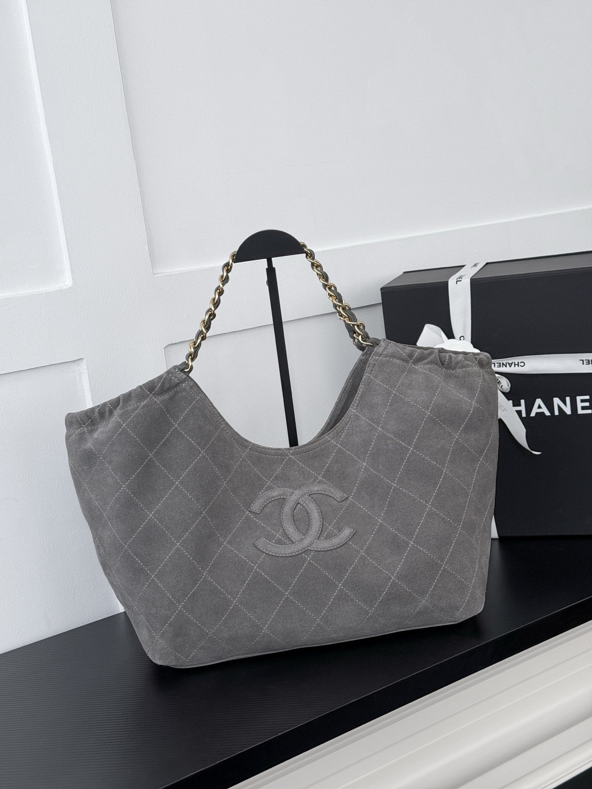 26C Suede Shopping Tote