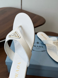 26S Leather Thong Sandals