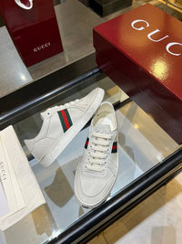 Stretch Low Top Trainers